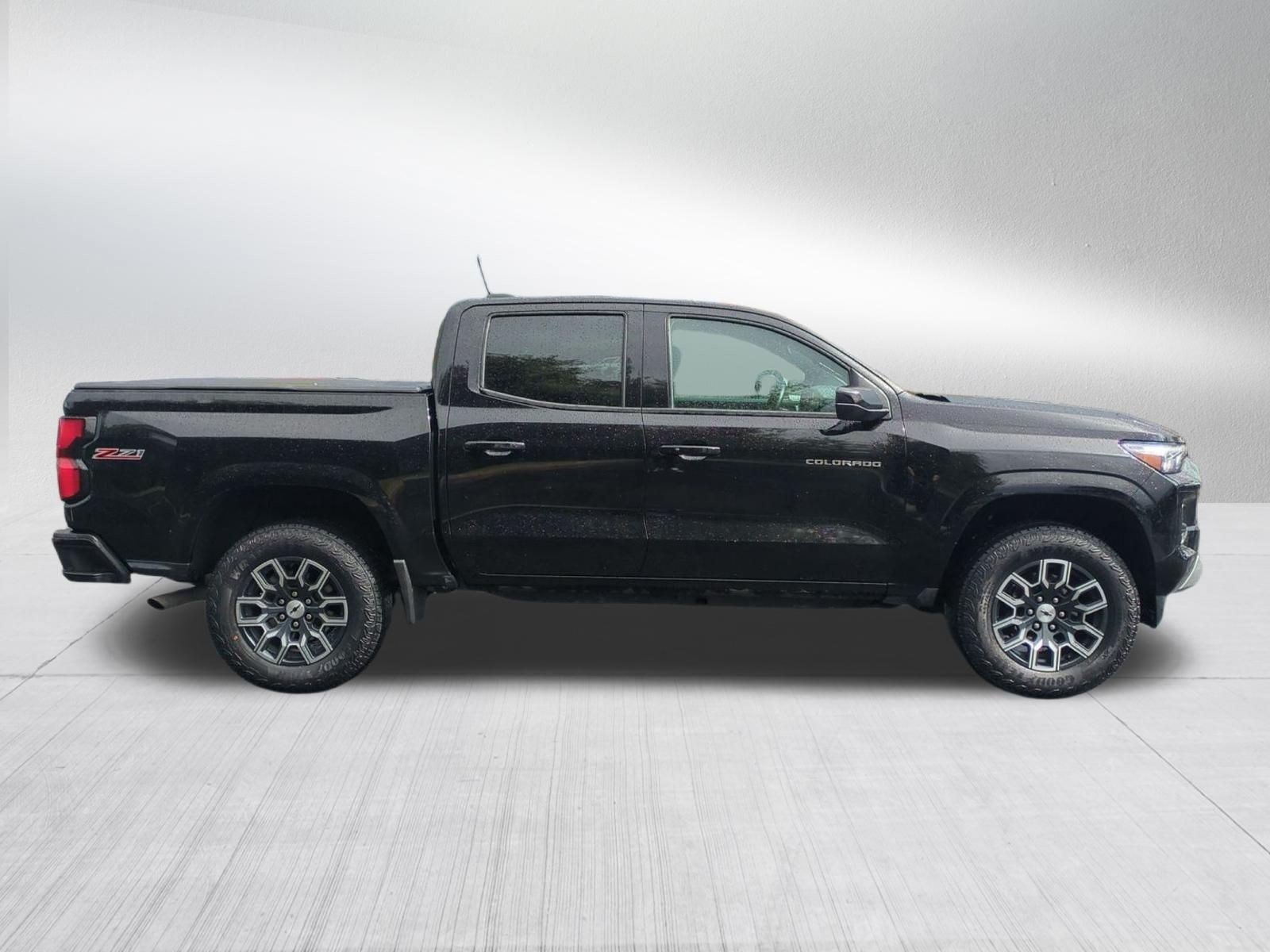 2023 Chevrolet Colorado Z71 - Photo 6
