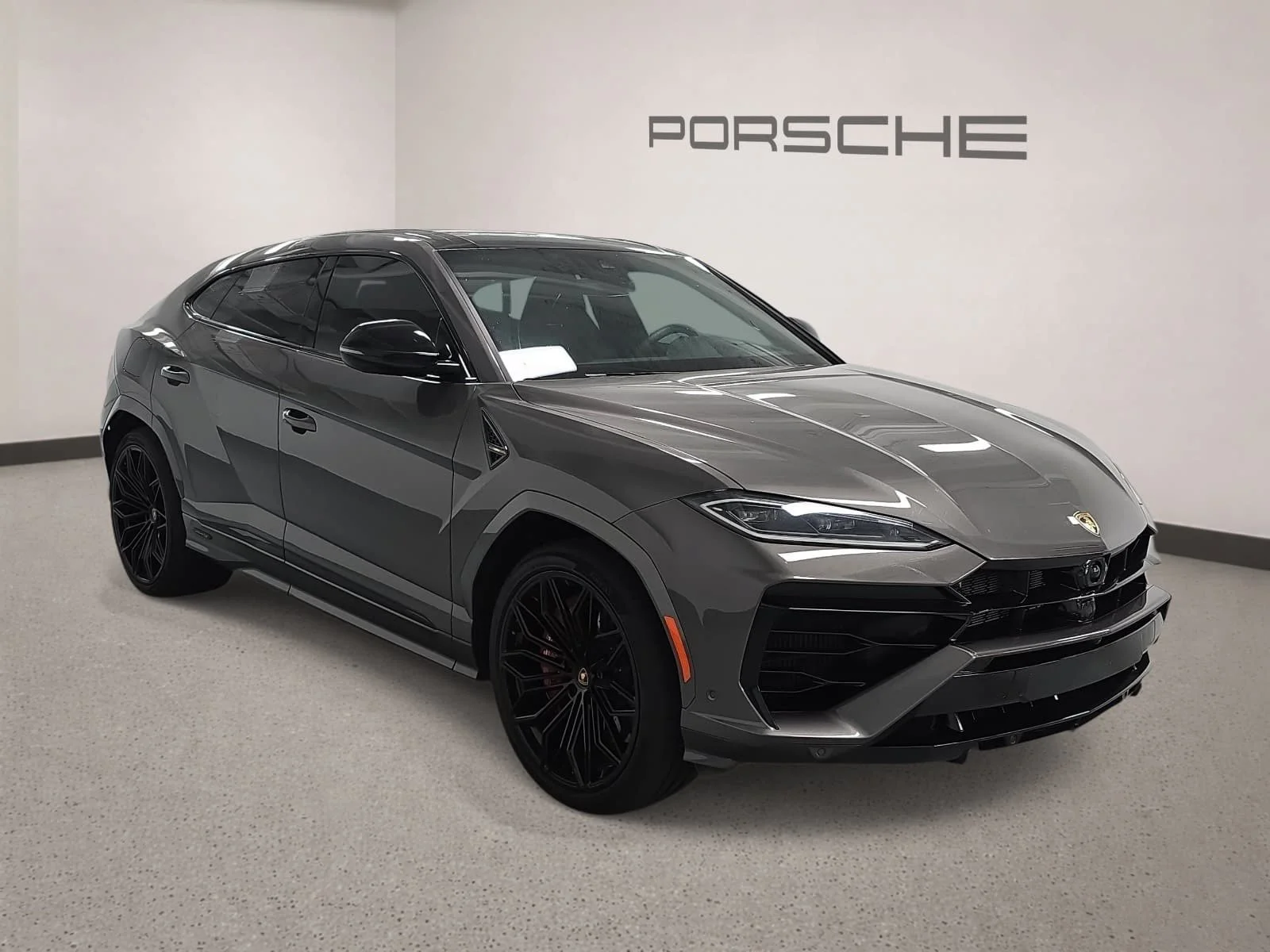 Used 2025 Grigio Keres Metallic Lamborghini SE image 8