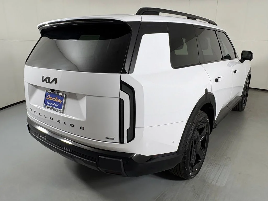 New 2027 Glacial White Pearl Kia X-Line SX image 8