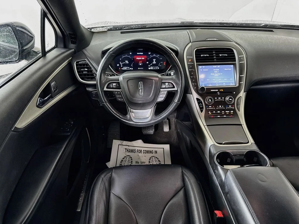 Used 2019 Infinite Black Metallic Lincoln Standard image 3