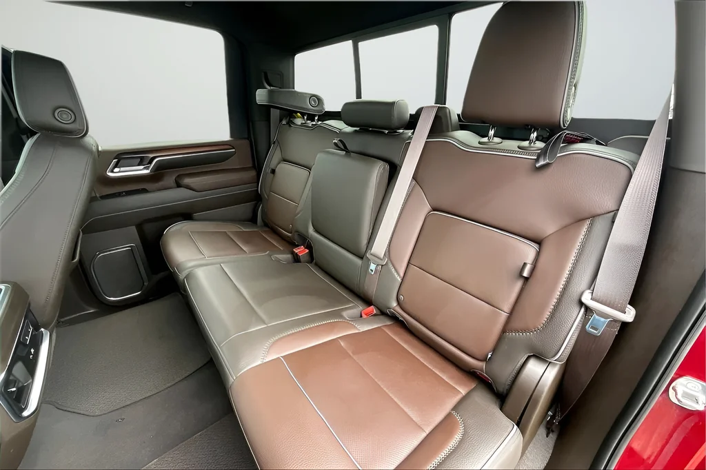 Used 2024 Red GMC Denali image 18