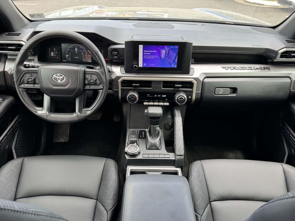 Used 2025  Toyota SR5 image 2