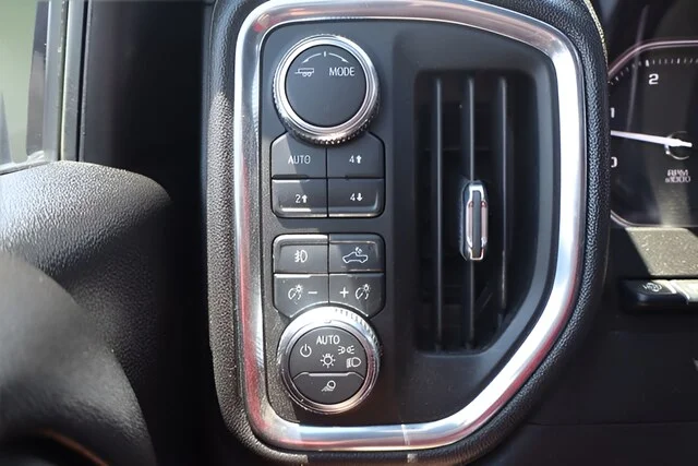 Used 2023 Onyx Black GMC Denali image 21