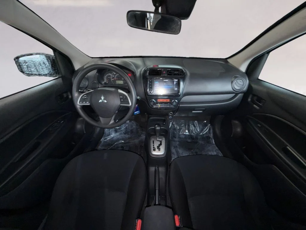 Used 2024  Mitsubishi  image 12