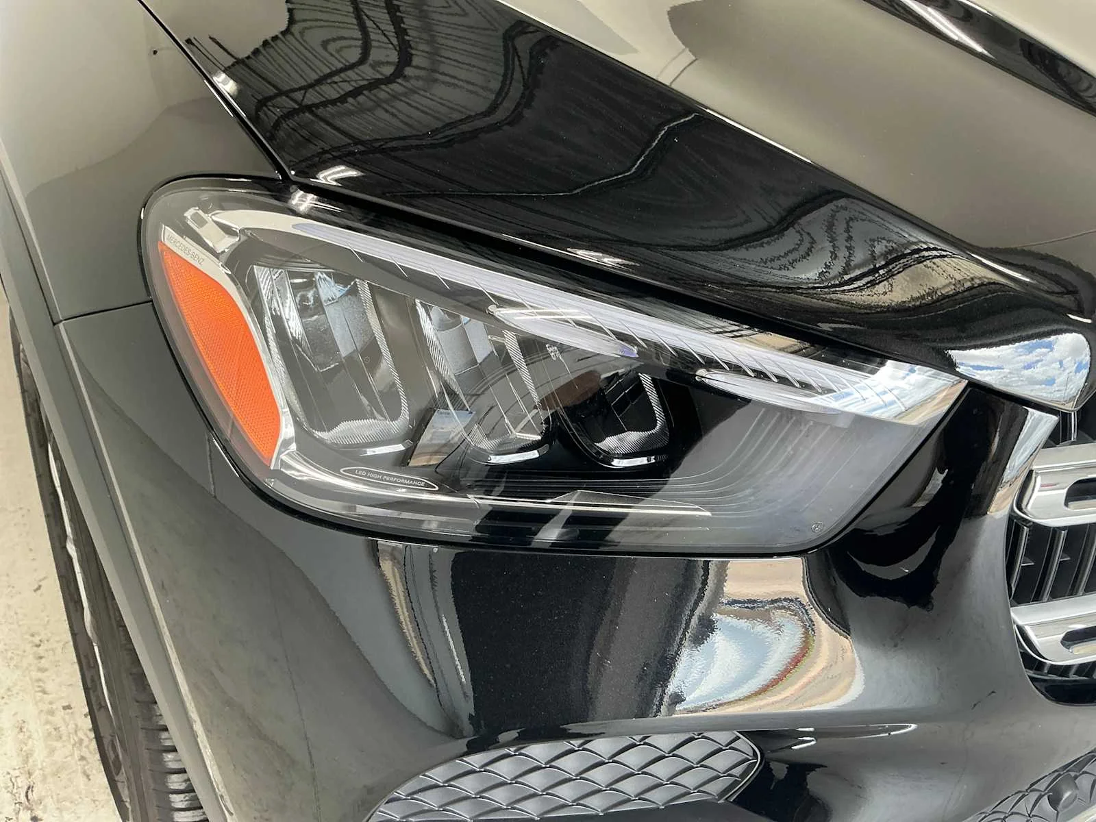 Certified Used 2026 Obsidian Black Metallic Mercedes-Benz GLE 350 image 4