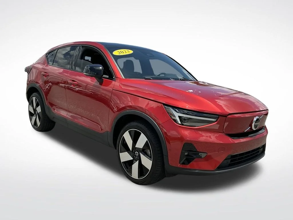 Used 2023 Red Volvo Ultimate image 17