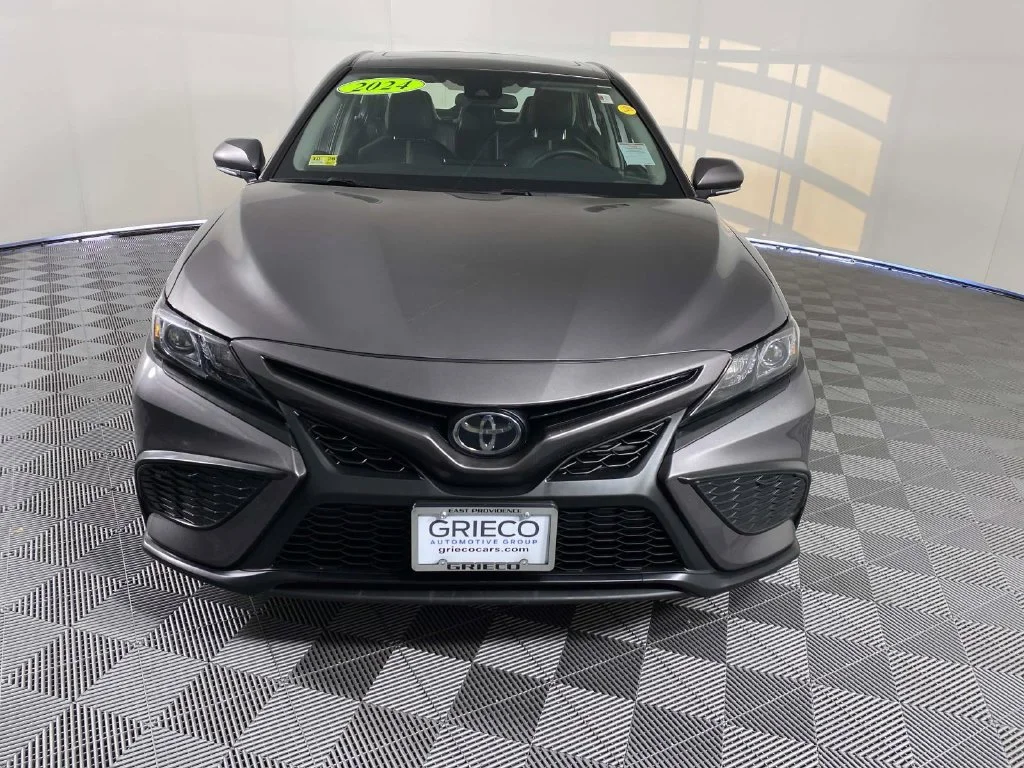 Used 2024 Predawn Gray Mica Toyota SE image 3