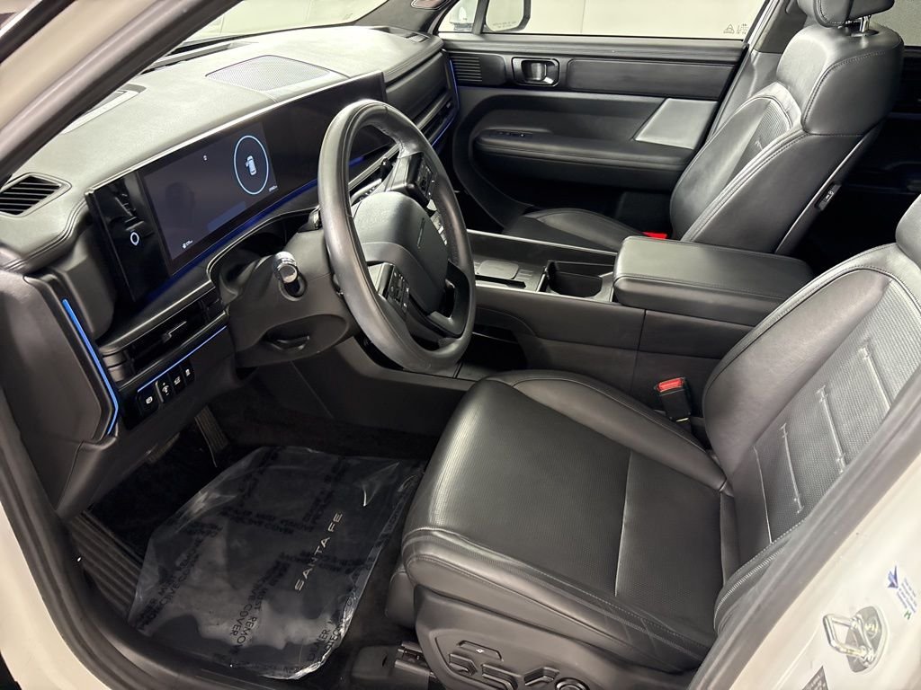 Used 2025 White Hyundai Calligraphy image 25
