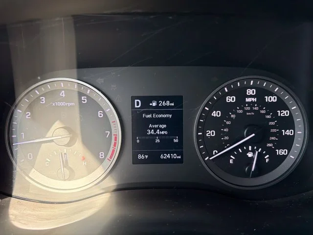 Used 2021 White Hyundai Value image 14