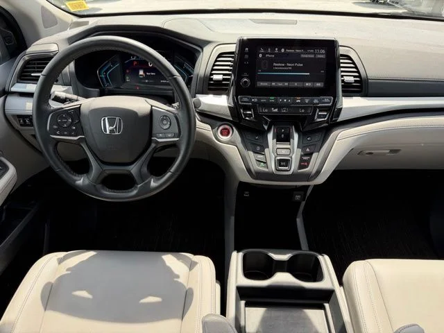 Used 2024 Blue Honda EX-L image 22