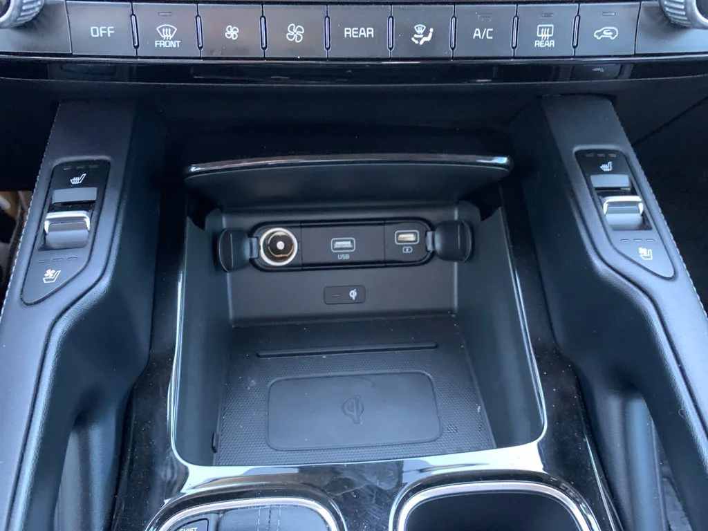 Used 2020 Purple Kia SX image 23
