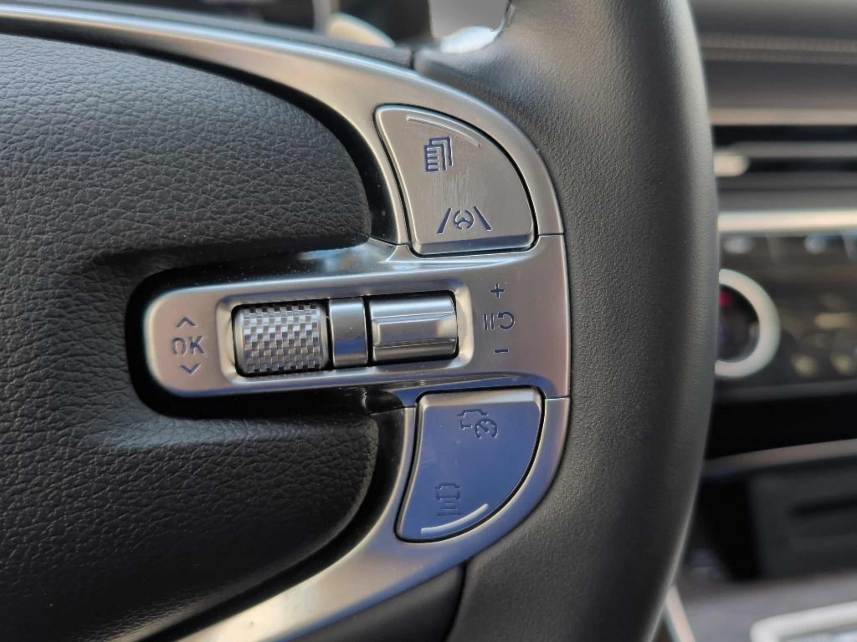 2024 GENESIS GV80 Standard - Photo 18