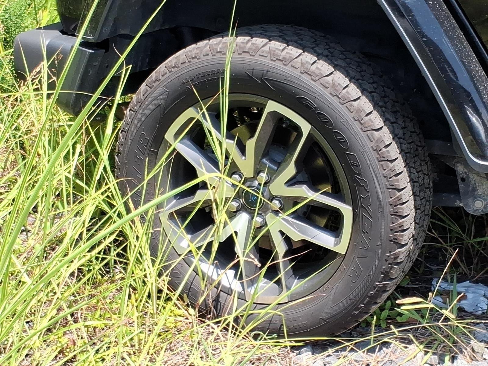 Used 2024 Black Clearcoat Jeep Sport S image 9
