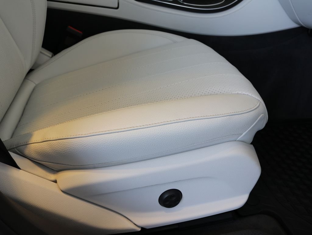 Used 2022  Mercedes-Benz E 450 image 39