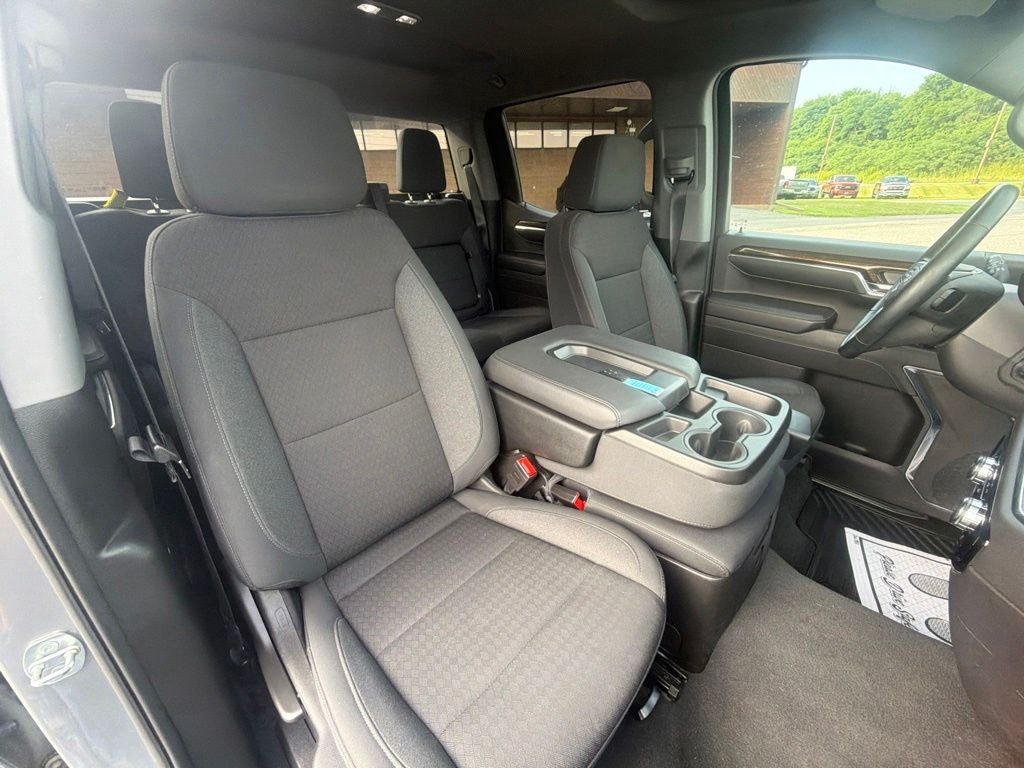 Used 2024 Silver GMC Elevation image 47