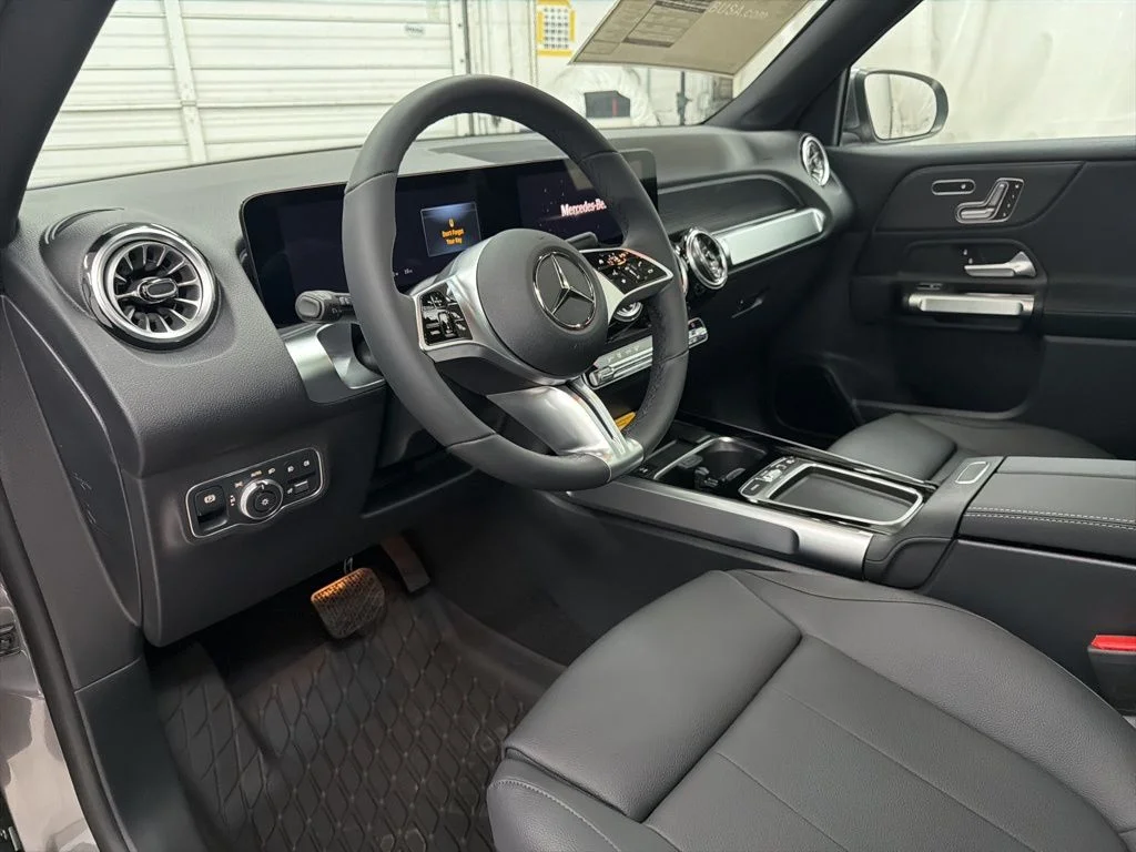 Used 2026  Mercedes-Benz GLB 250 image 12