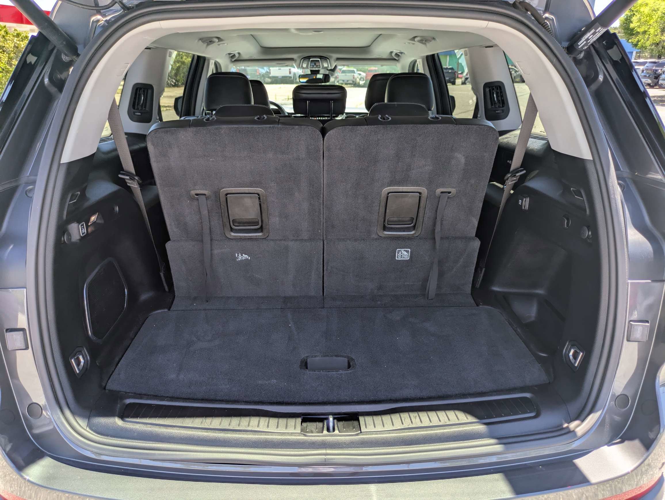 Used 2021 Baltic Gray Metallic Clearcoat Jeep Limited image 13