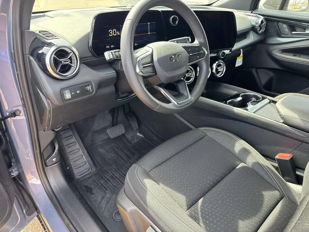 2025 Chevrolet Blazer EV LT - Photo 32