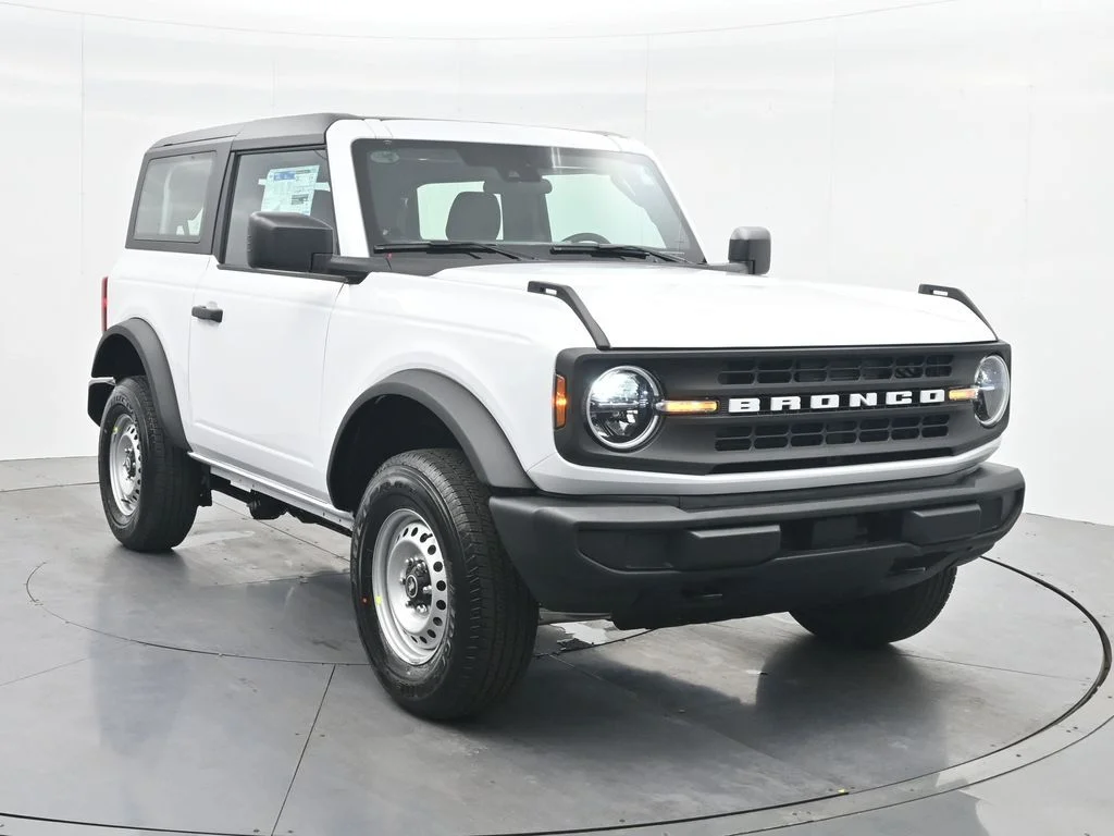 New 2026 Oxford White Ford Base image 4