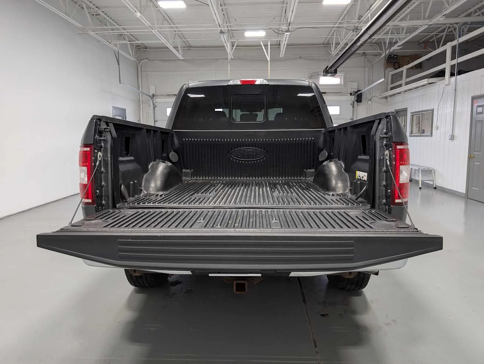 Used 2019 Magnetic Ford XLT image 40