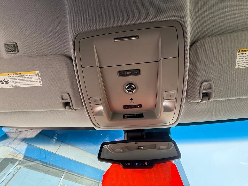 Used 2015 IRIDIUM METALLIC GMC SLE image 28