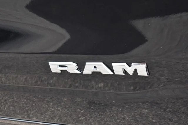 New 2026 Diamond Black Crystal Pearl-Coat Exterior Paint RAM Big Horn/Lone Star image 13