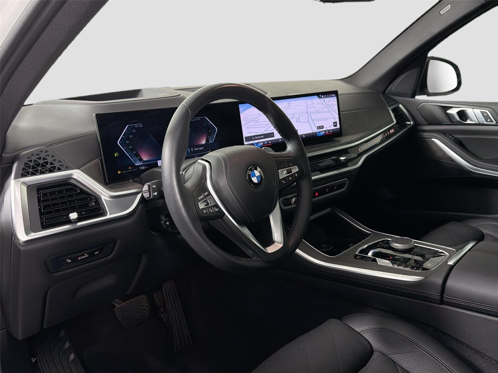 Certified Used 2024 Mineral White Metallic BMW xDrive40i image 9