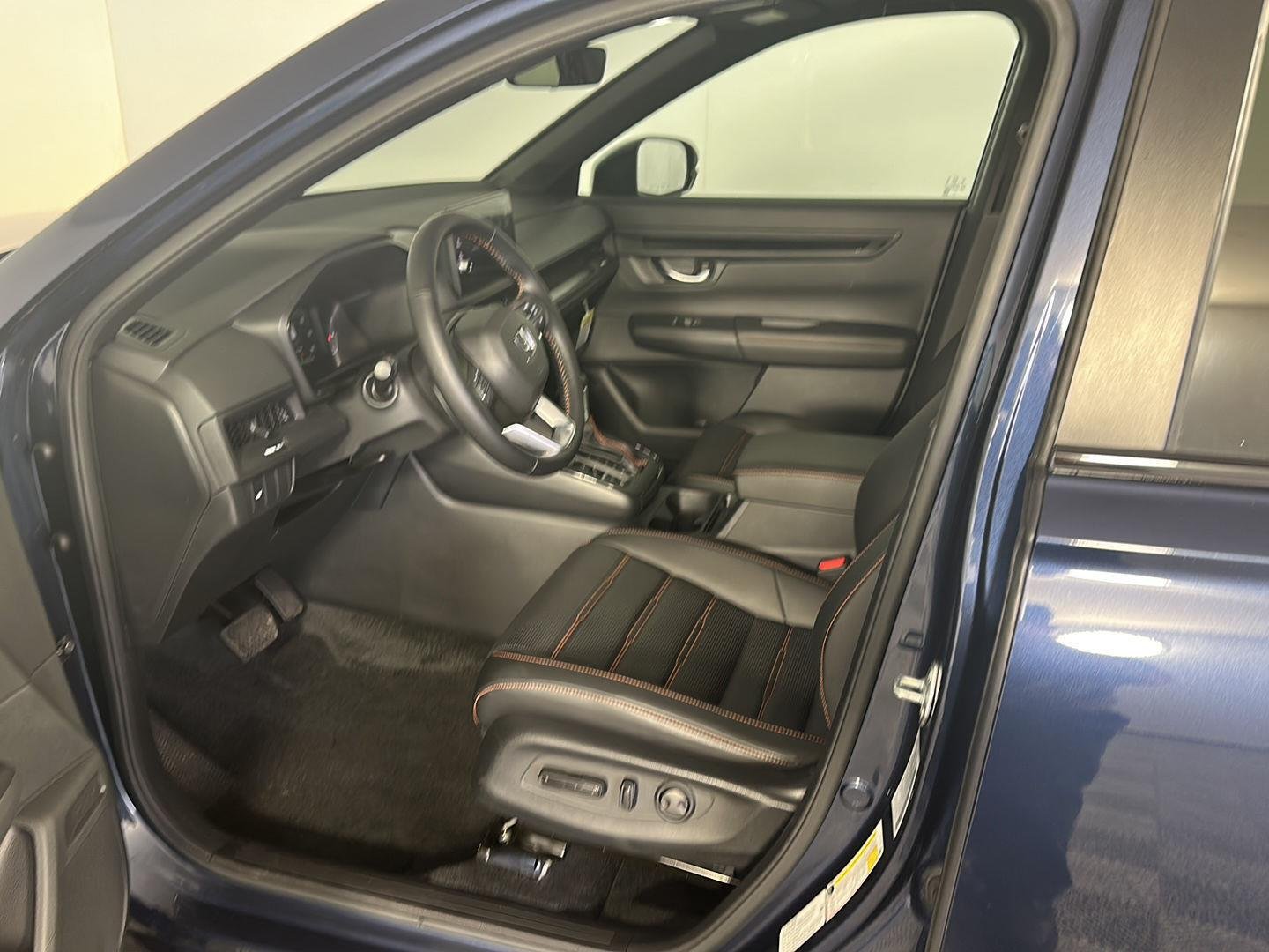 Used 2026 Canyon River Blue Metallic Honda Sport-L image 10