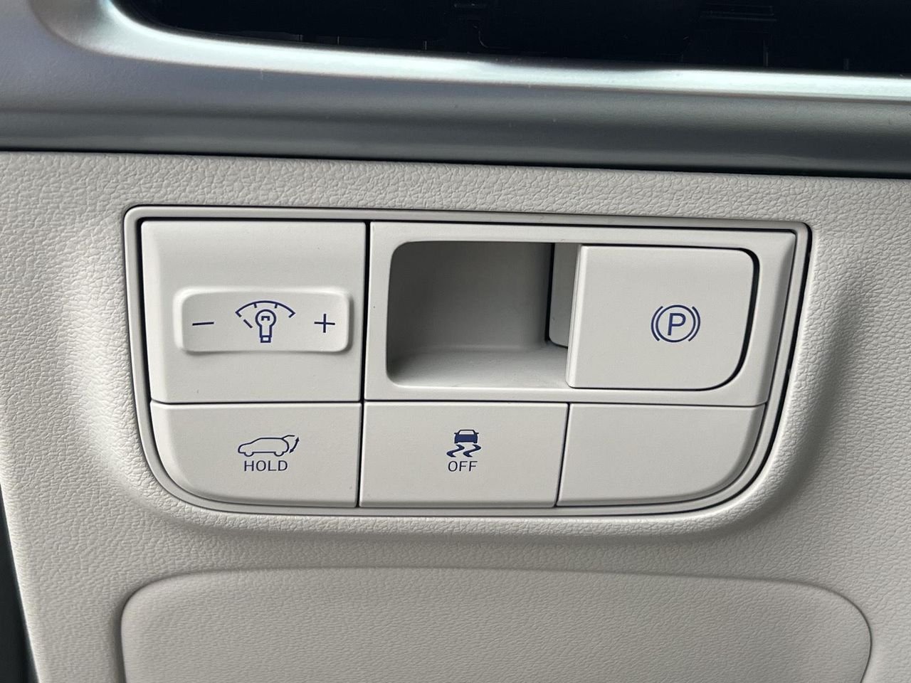 New 2026 Ecotronic Gray Hyundai Limited AWD image 70