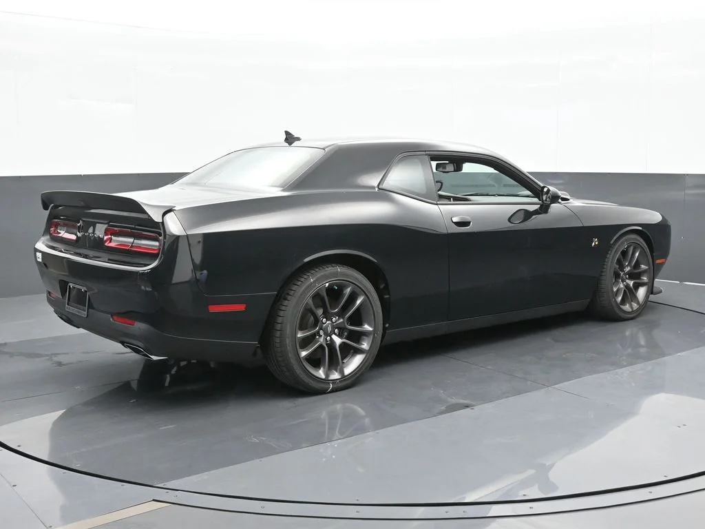 Used 2022 Pitch Black Clearcoat Dodge R/T Scat Pack image 5