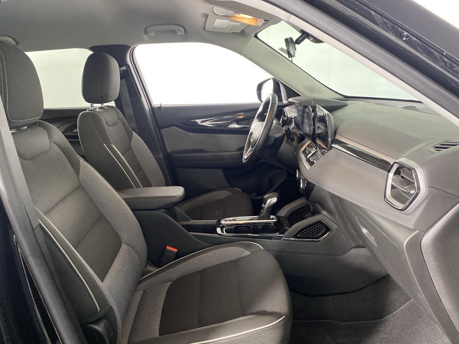 Used 2024 Mosaic Black Metallic Chevrolet LT image 25