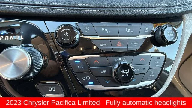 2023 Chrysler Pacifica Limited - Photo 14