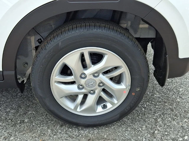 New 2026 White Hyundai SE image 18