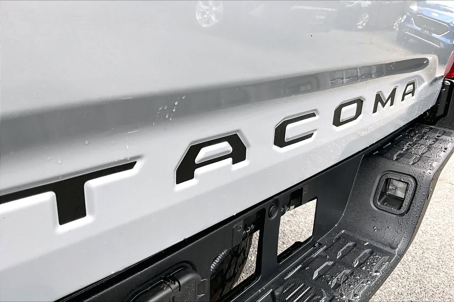 Used 2018 Cement Toyota TRD Off Road image 10