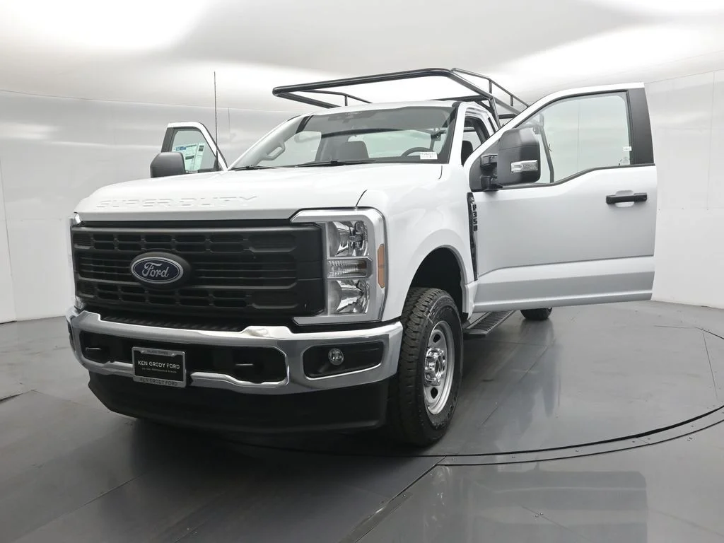 New 2026 Oxford White Ford XL image 22