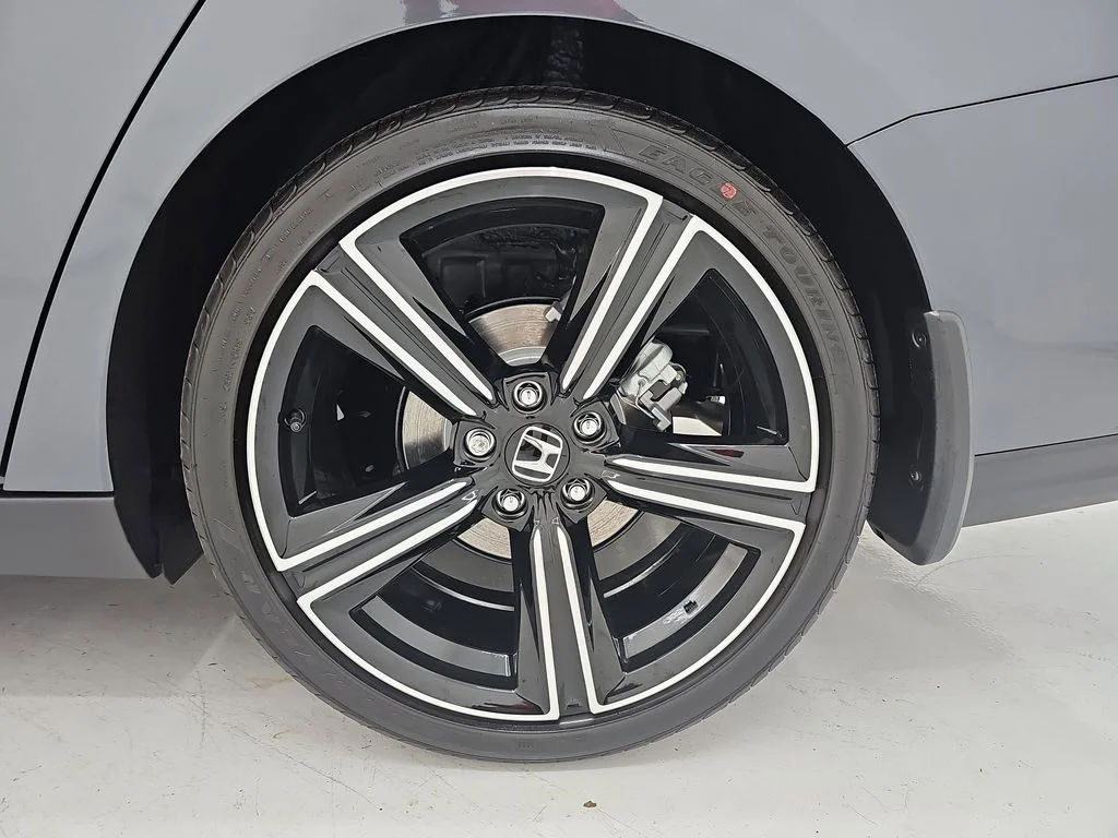 New 2026 Meteorite Gray Metallic Honda SE image 36