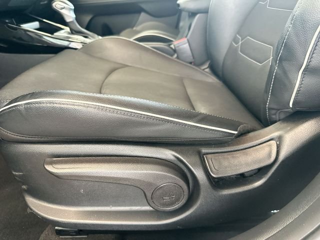 Used 2023 White Kia GT-Line image 16