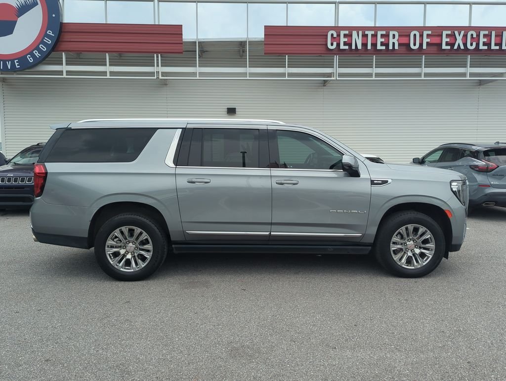 Used 2023 Silver GMC Denali image 7