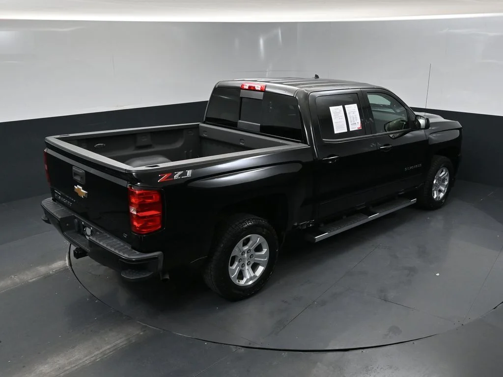 Used 2018 Black Chevrolet LT image 38