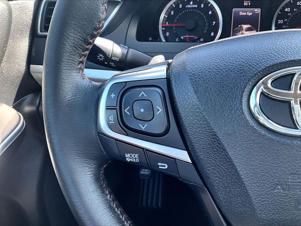 Used 2015 Black Toyota SE image 23