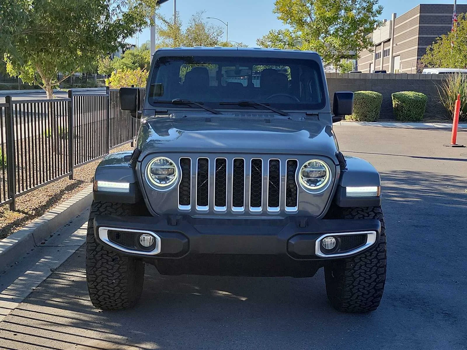 Used 2021 Sting-Gray Clearcoat Jeep Overland image 3