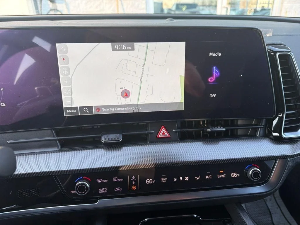 2025 Kia Sportage SX Prestige Hybrid - Photo 17