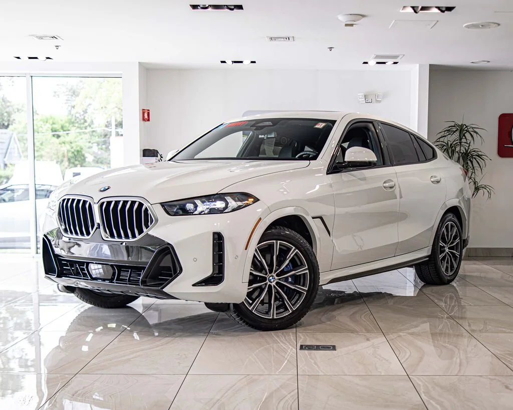 Used 2024 White BMW xDrive40i image 1