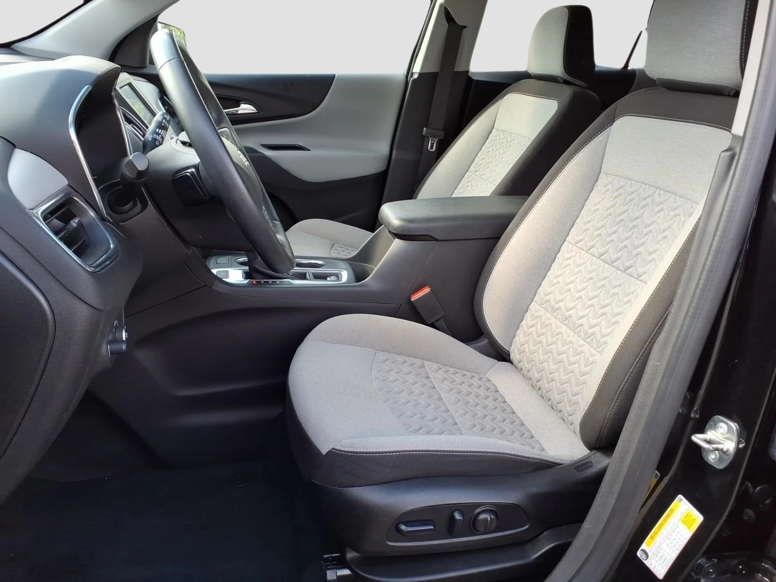 2024 Chevrolet Equinox LT - Photo 13
