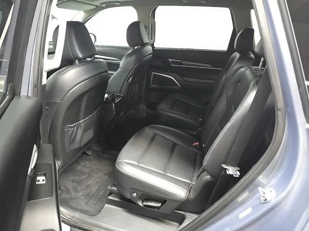 Used 2020 Silver Kia S image 33