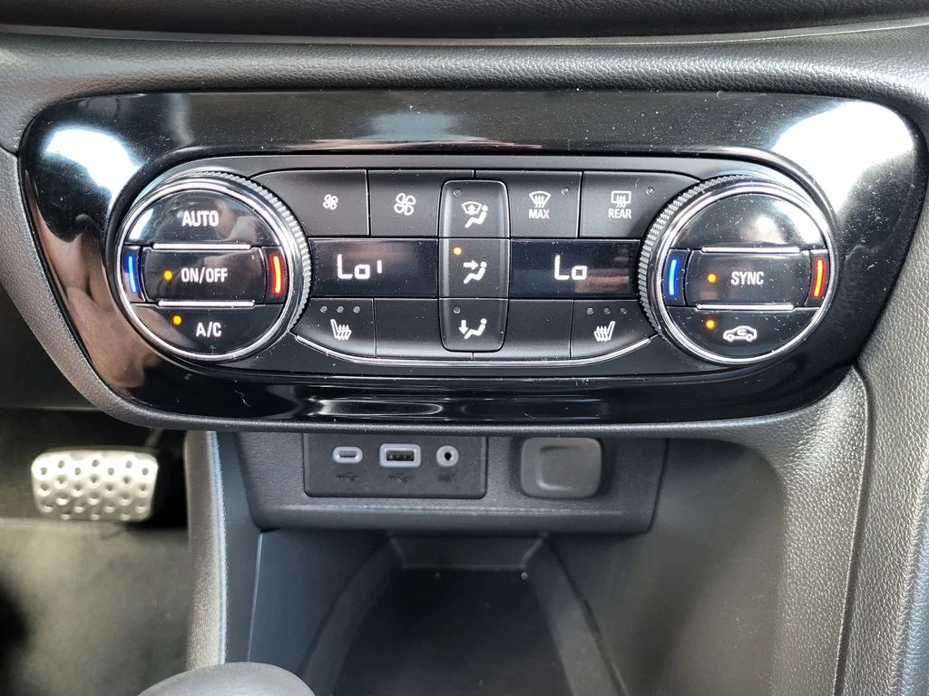 Used 2023 Moonstone Gray Metallic Buick Select image 15