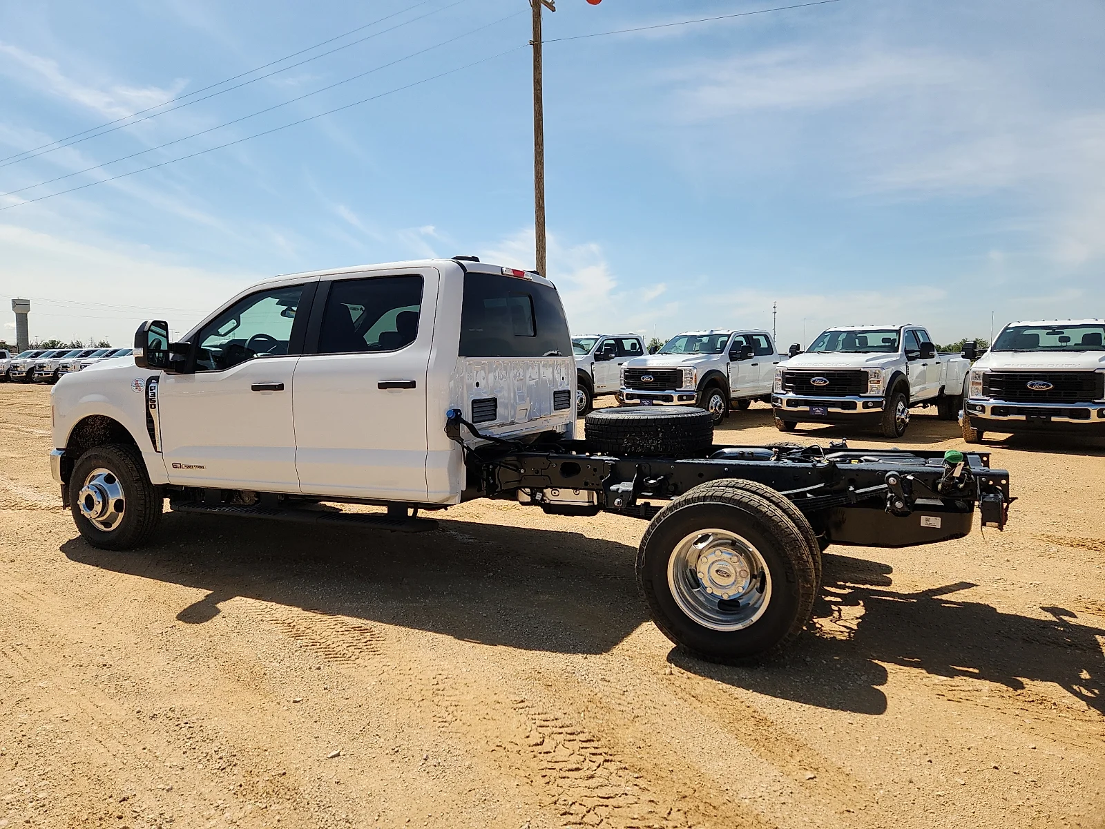 New 2026 Oxford White Ford F-350® XL image 4
