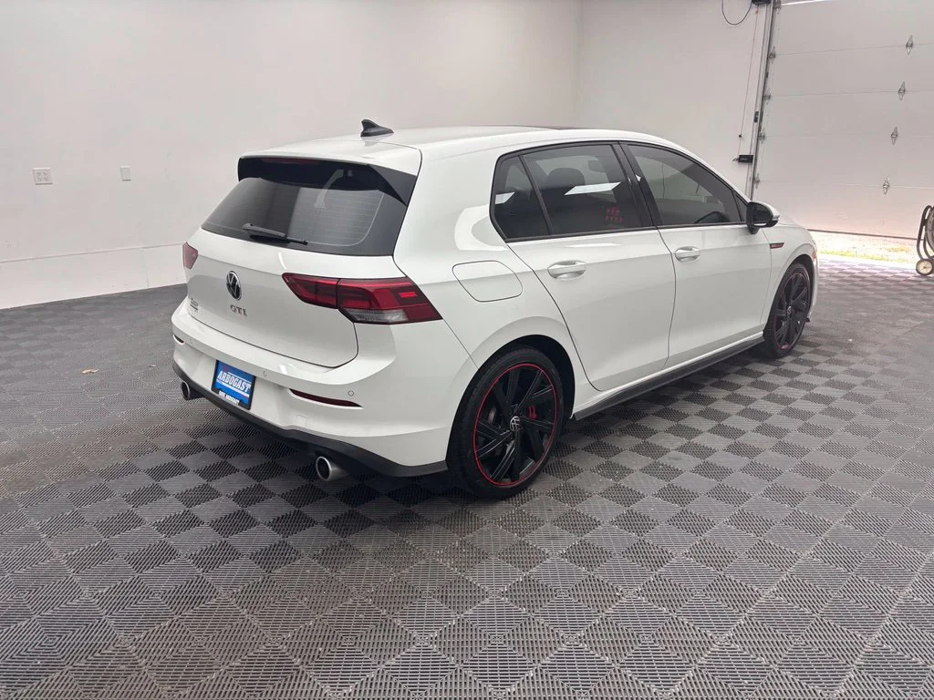 Used 2022 White Volkswagen 2.0T SE image 8