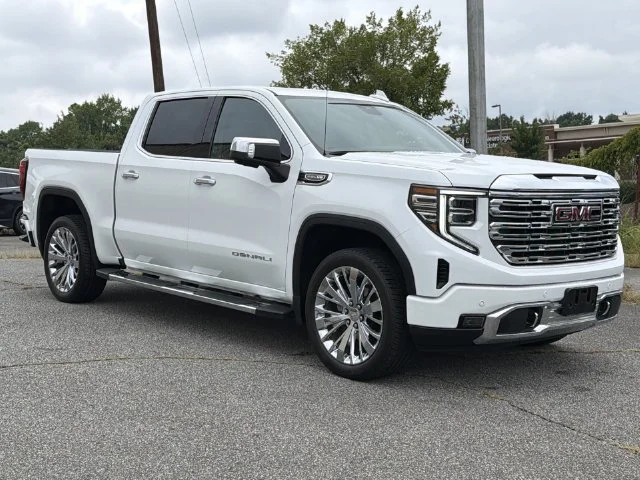 Used 2023  GMC Denali image 15
