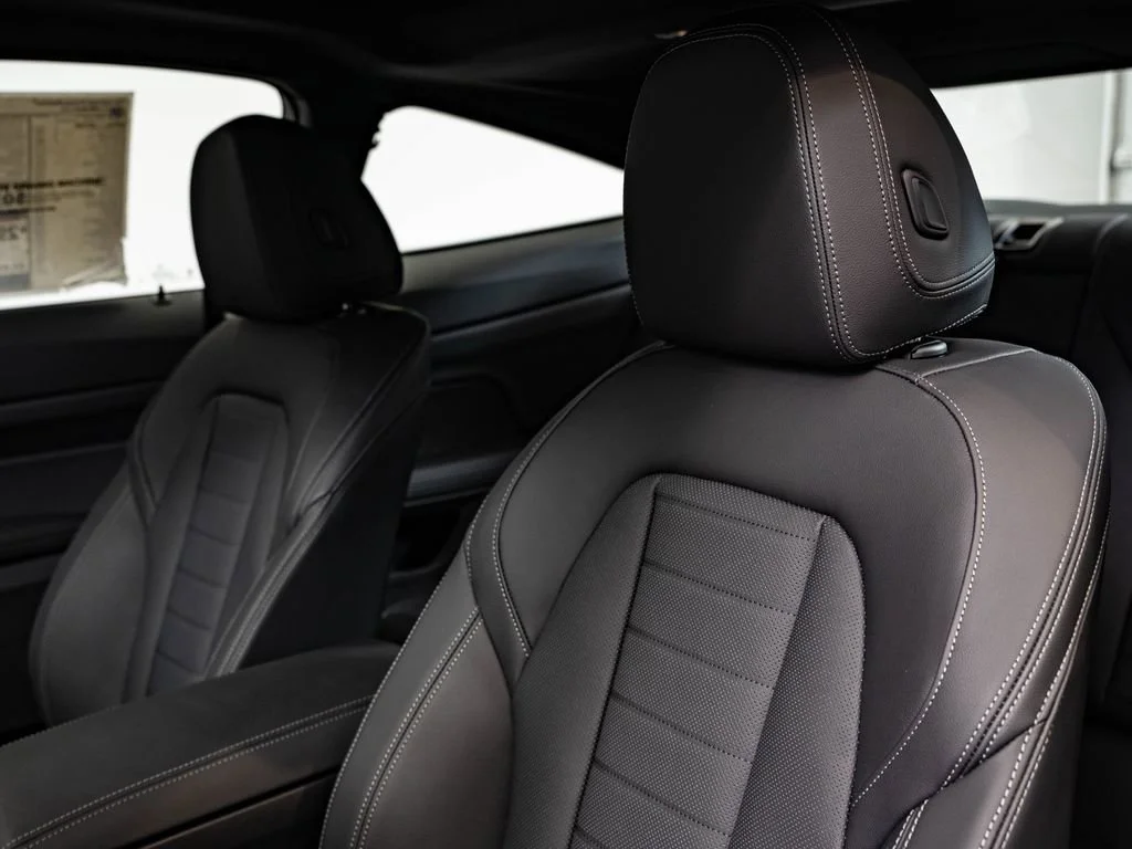 New 2027 Black Sapphire Metallic BMW M440i xDrive image 24